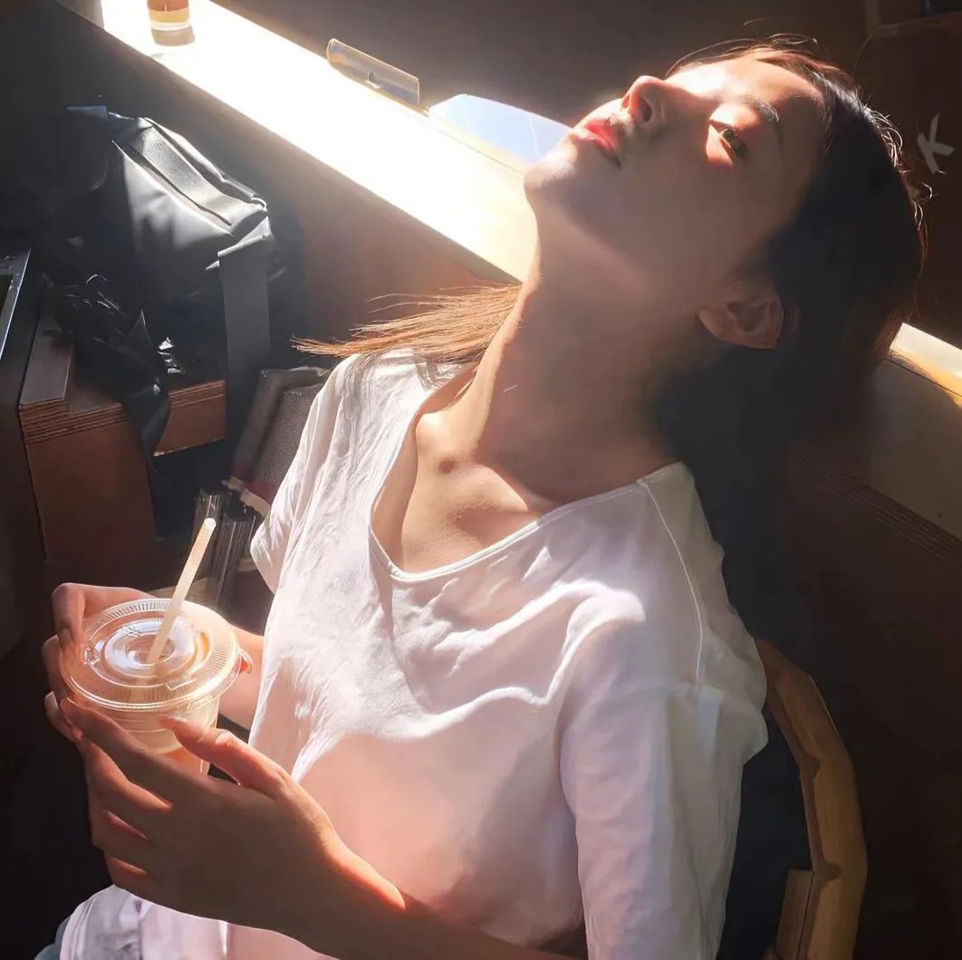 小镇狂花 在线观看